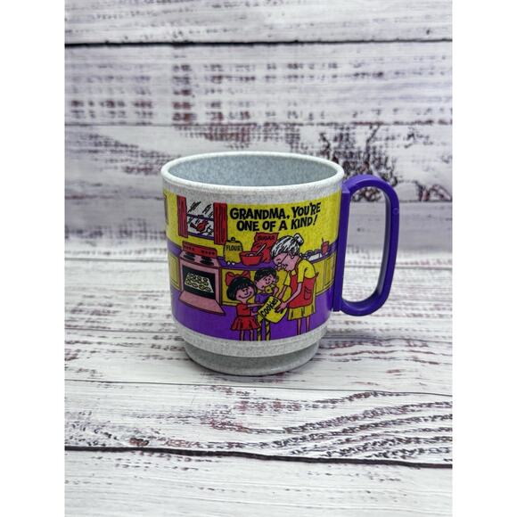 Vintage Grandma You're One of a Kind Plastic Milk Cup Mug Whirley Industry - Picture 2 of 4